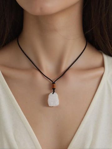 Pendentif en Quartz Rose Brut - Douceur et Harmonie