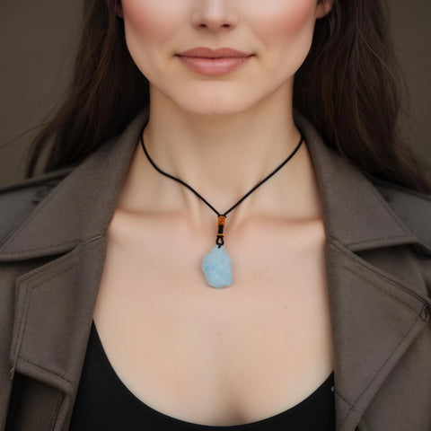 Pendentif en Aigue-Marine Brute - Pureté et Sérénité