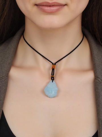 Pendentif en Aigue-Marine Brute - Pureté et Sérénité