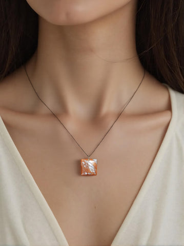 Extra Sun Stone Quadratischer Anhänger