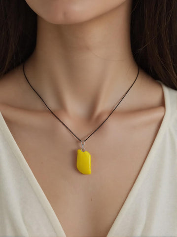 Pendentif Opale Verte Forme S – Énergie fluide, apaisement et reconnexion sensorielle