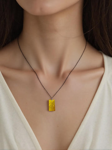 Pendentif Opale Verte Rectangle Fin – Recentrage, apaisement et clarté intérieure