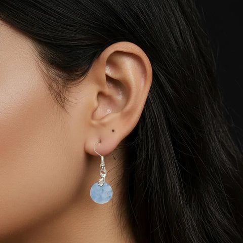 Boucles d’Oreilles Calcite Bleue Rond – Sérénité, Détente & Expression Apaisée