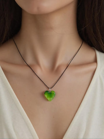 Pendentif Fluorine Verte Cœur – Énergie Intérieure, Clarté Mentale & Harmonie Émotionnelle