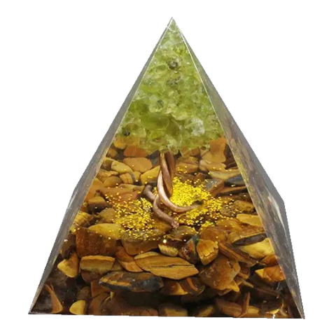 Pyramide de cristaux de guérison en orgone