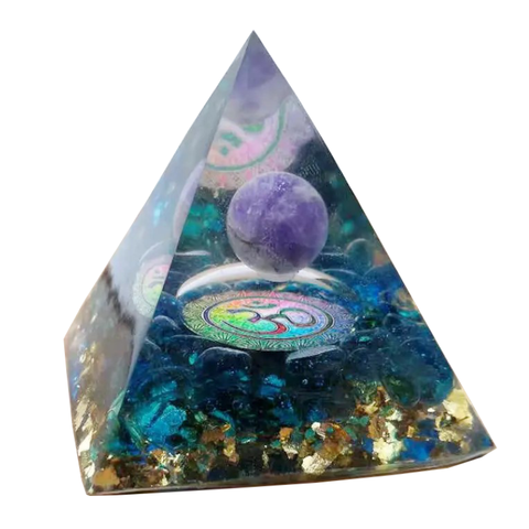 Pyramide de cristaux de guérison en orgone