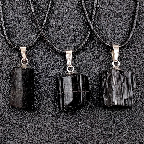 Pendentif en tourmaline noire brute - Protection et Énergie Puissante
