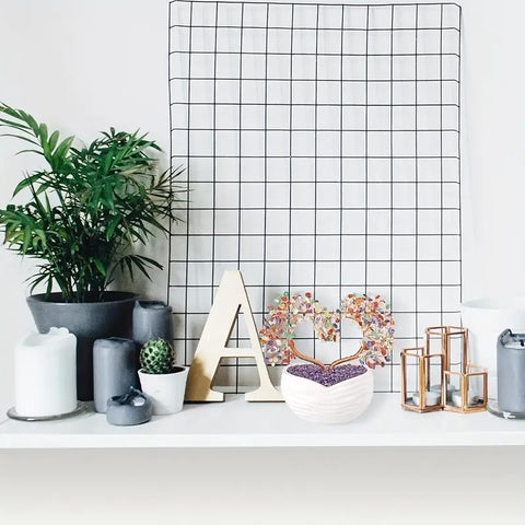 Arbre Décoratif 7 chakras en Forme de Cœur avec Vase en Terre Cuite Blanc - Équilibre et Harmonie Énergétique