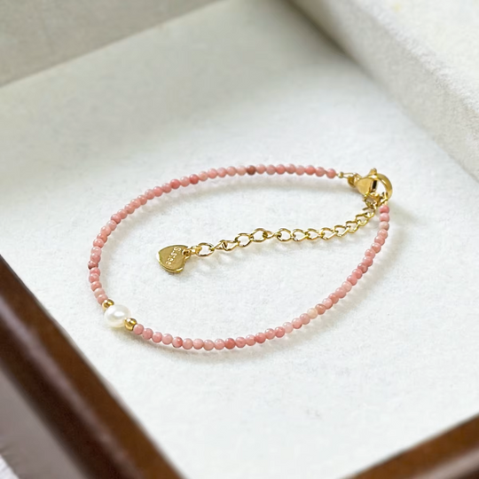Bracelet "Douceur de Cœur" - Rhodonite, Perle & Touches Dorées
