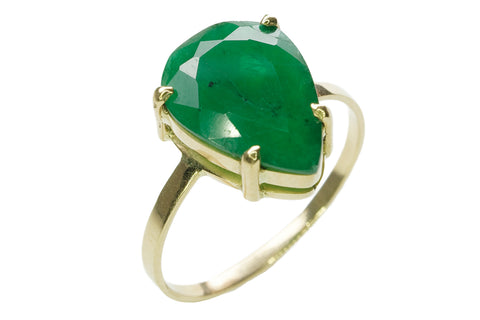 Ring aus Gelbgold und Smaragd