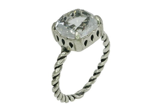 Bague en argent avec cristal blanc
