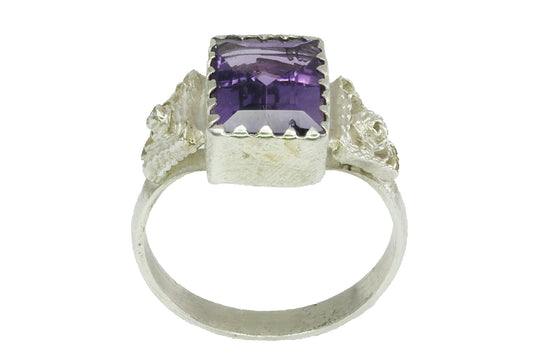Bague en argent et améthyste