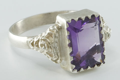 Ring aus Silber und Amethyst