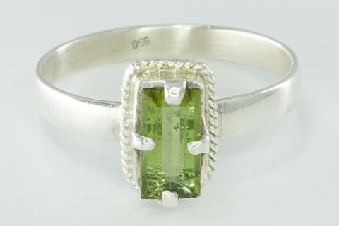 Bague en argent et tourmaline verte