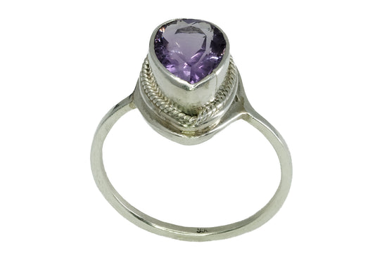 Bague en argent et améthyste