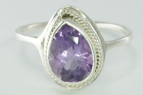 Bague en argent et améthyste