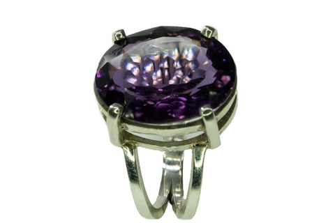 Ring aus Silber und Amethyst
