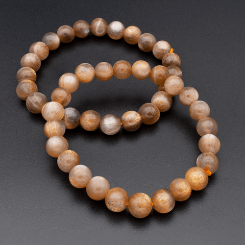Bracelet en Pierre de Lune – Intuition, Féminité et Harmonie Intérieure