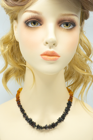 Collier Ambre Perles Éclats – Arc-en-ciel, Un Bijou Rayonnant et Authentique