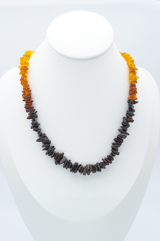 Collier Ambre Perles Éclats – Arc-en-ciel, Un Bijou Rayonnant et Authentique