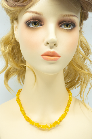 Collier Ambre Perles Éclats – Lait, Pureté et Équilibre Naturel
