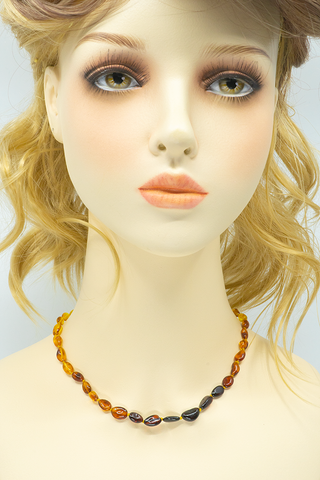 Collier Ambre Perles Olives – Arc-en-ciel, Éclat et Bien-être Naturel