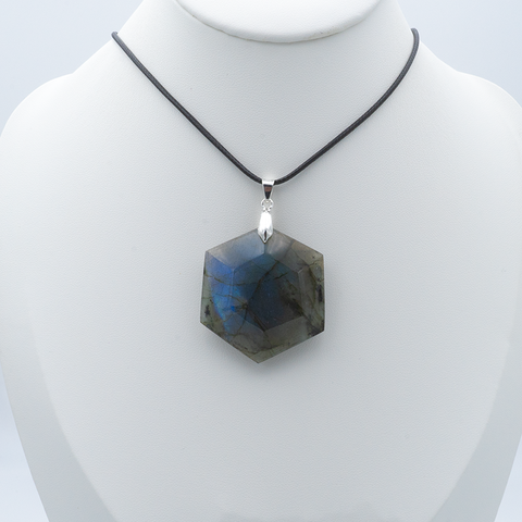 Pendentif Sceau de Salomon en Labradorite Extra – Protection Sacrée & Énergie Intérieure