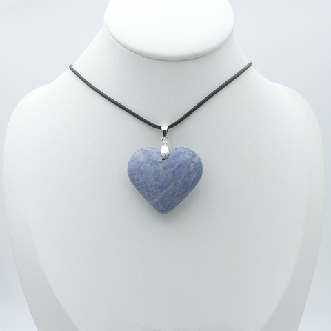 Pendentif Cœur en Lazurite – Dépassement & Clarté Intérieure