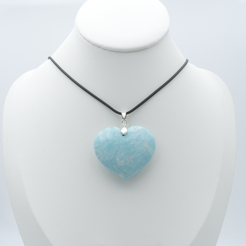 Blauer Opal-Herz-Anhänger