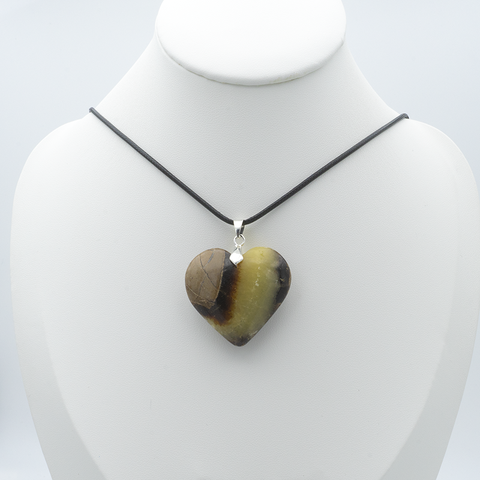 Pendentif Cœur en Septaria – Ancrage & Résilience Émotionnelle