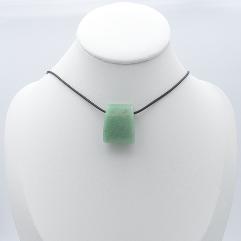 Pendentif Trapèze en Aventurine Verte – Équilibre & Croissance