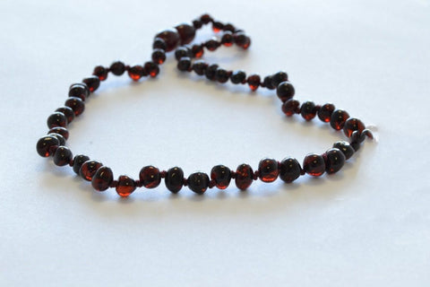 Collier Ambre Bébé Perles Baroques – Cerise, Naturel et Authentique