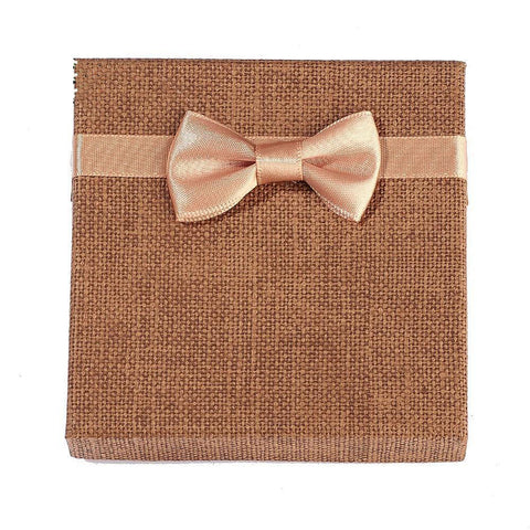 Boîte cadeau en carton pour bijou avec ruban
