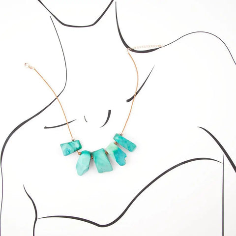 Collier à cinq pierres de quartz vert