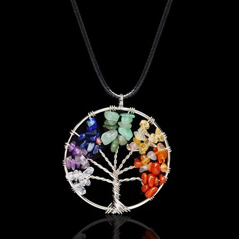 7-Chakra-Lebensbaum-Anhänger mit 4 Edelsteinen