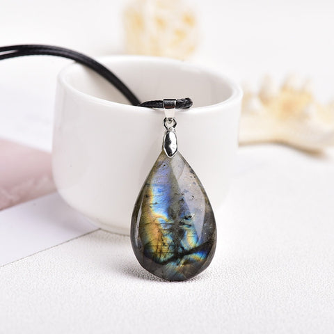 Pendentif en labradorite forme goutte