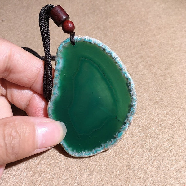 Pendentif en agate naturelle polie - couleur vert - Gemio.ch
